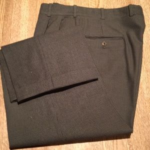 Men’s houndstooth wool trousers.